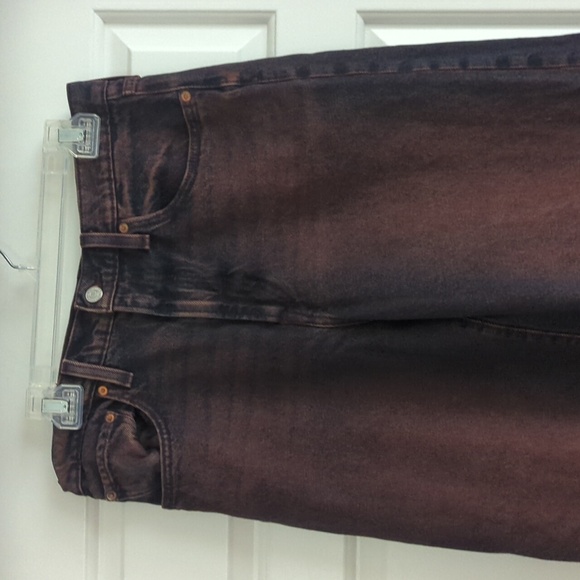 Levis Premium Ribcage Wide Leg - Picture 2 of 9